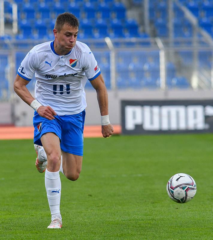 Fotbalisté Baníku Ostrava zakončili letošní ligovou sezonu derby s Karvinou.