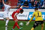 22. kolo Fortuna národní ligy: Baník Ostrava – Pardubice 1:1 -  zleva Tomáš Mičola, Martin Šejvl, Milan Knobloch