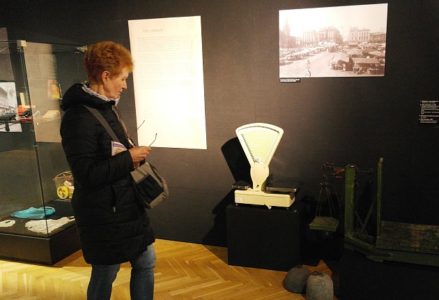 Ostravské muzeum představilo dvě nové expozice 'Jdeme nakupovat' a 'Dějiny Ostravy, osm století města', říjen 2022.