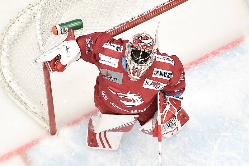 Utkání 7. kola hokejové extraligy: HC Vítkovice Ridera - HC Oceláři Třinec, 3. října 2019 v Ostravě. Na snímku brankář Třince Petr Kváča.