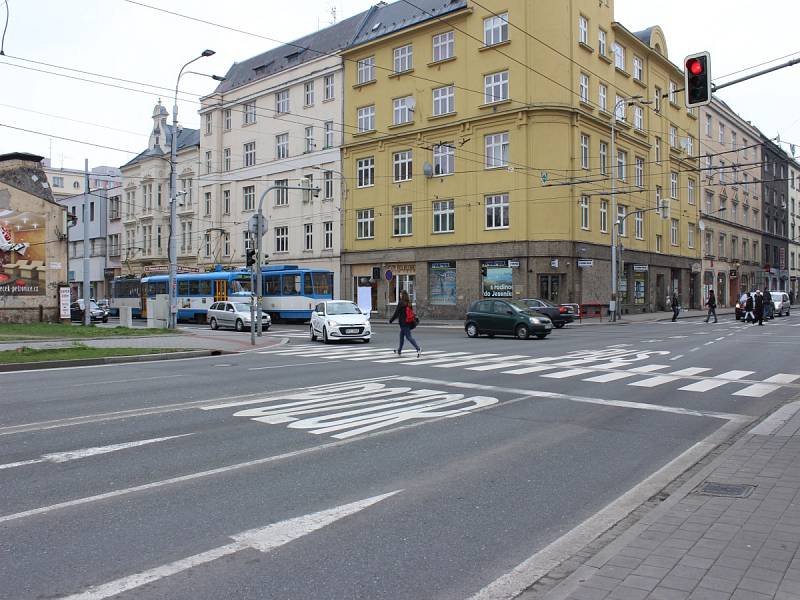 Světelné přechody pro chodce v centru Ostravy.