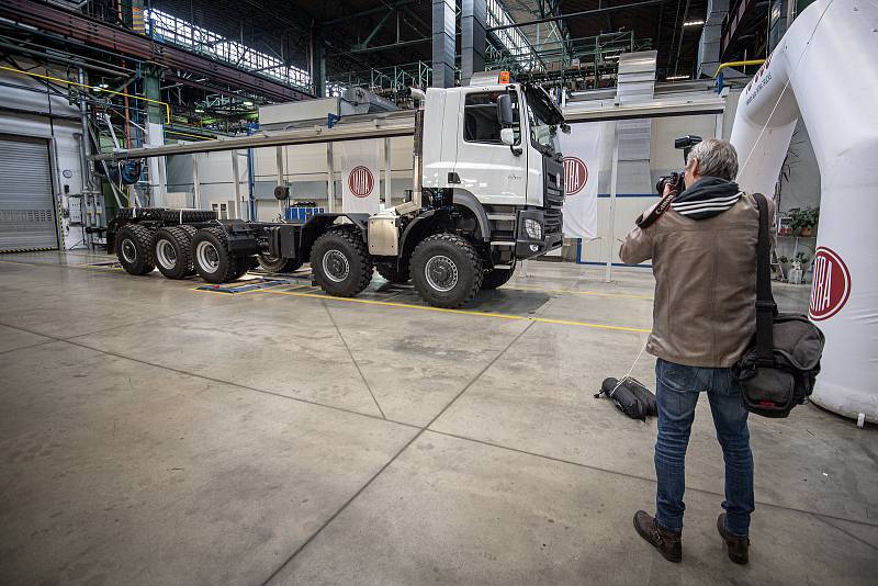 Představení v pořadí desetitisícího vozu Tatra vyrobeného ve společnosti TATRA TRUCKS a.s., 27. dubna 2022 v Kopřivnici.