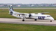 Odletem letounu Dash 8-Q400 polských aerolinií LOT s registrací SP-EQK ve speciálním zbarvení k 100. výročí polského aeroklubu z Ostravy směr Praha odstartovala 11. listopadu před desátou hodinou nová pravidelná linka.