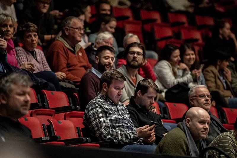 Dvoudenní návštěva prezidenta Petra Pavla v Moravskoslezském kraji - debata s občany v Gongu (DOV), 28. března 2023, Ostrava.