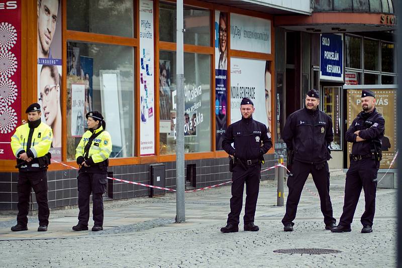 Nedělní demonstrace v Ostravě přilákala především rodiny s dětmi a starší lidi.