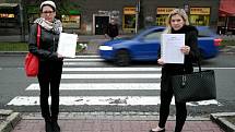 Přechod smrti u vozovny v Opavské ulici v Porubě, který chtějí autorky petice a další stovky lidí zabezpečit proti nehodám. 