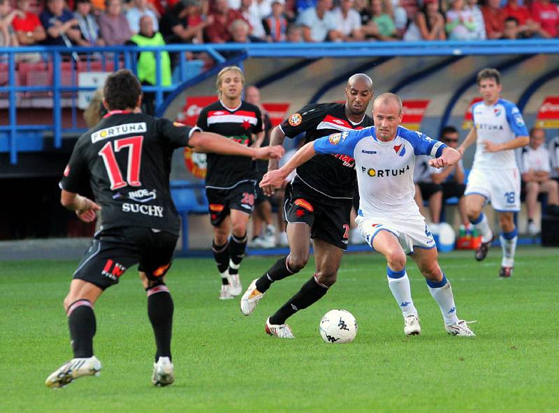 Martin Lukeš v utkání Baník Ostrava - Slavia Praha na Bazalech