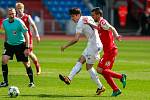 22. kolo Fortuna národní ligy: Baník Ostrava – Pardubice 1:1 -  vlevo Robert Hrubý, vpravo Jan Řezníček