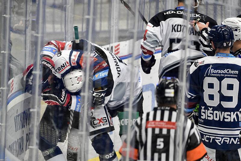 Utkání 8. kola hokejové extraligy: HC Vítkovice Ridera - HC Energie Karlovy Vary, 9. října 2020 v Ostravě. (zleva)