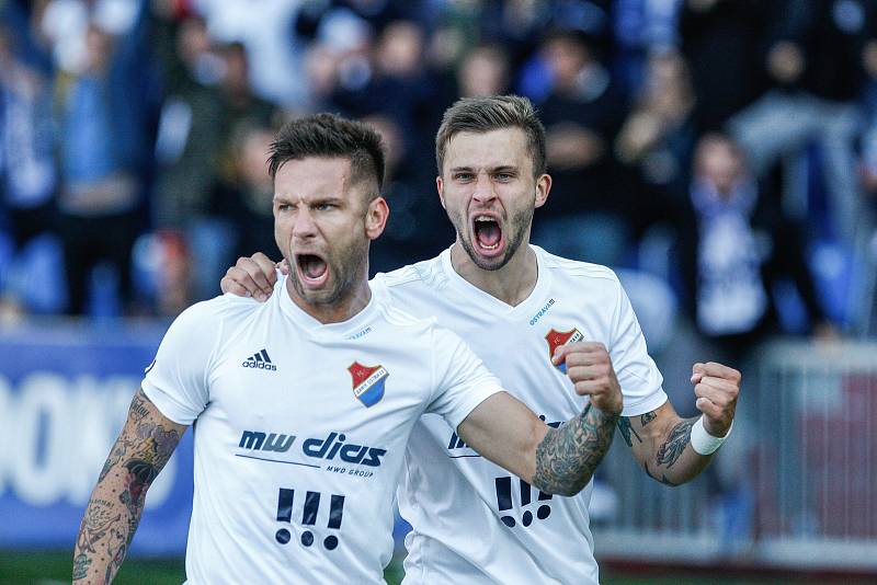 FC Baník Ostrava – SK Slavia Praha, radost, gól, emoce, vlevo Martin Fillo, vpravo Artem Meshchaninov