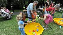 Festival pod širým nebem Midsummer, který se uskutečnil v sobotu v Komenského sadech.