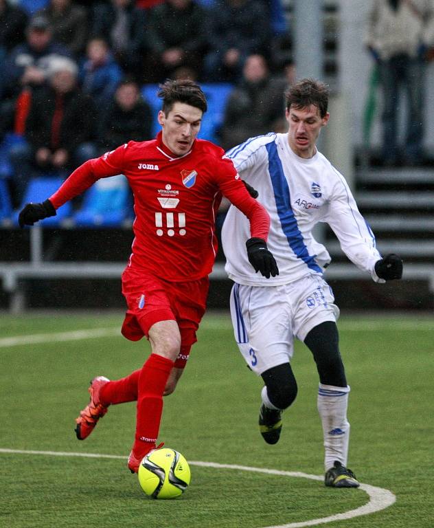 Fotbalisté druholigového Frýdku-Místku v rámci zimního turnaje Tipsport liga hostili ve frýdeckých Stovkách prvoligový Baník Ostrava a diváci se rozhodně nenudili. 