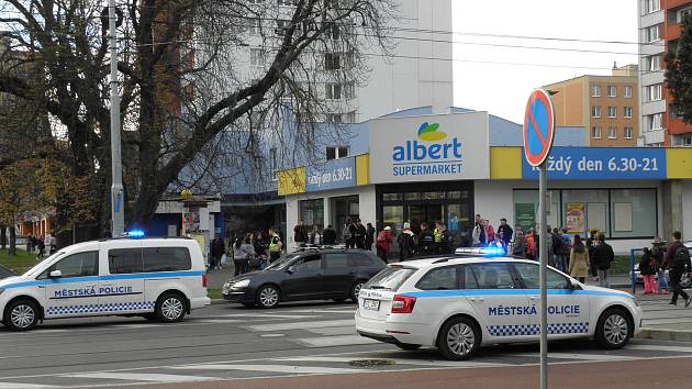 Strážníci a policisté dostali situaci pod kontrolu.