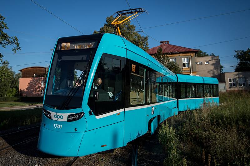 Město se zaručilo, že na moderní trať by nasazovalo nové tramvaje od Stadleru, kterých už brzy bude mít téměř čtyřicet. Po městě zatím jezdí první dvě.