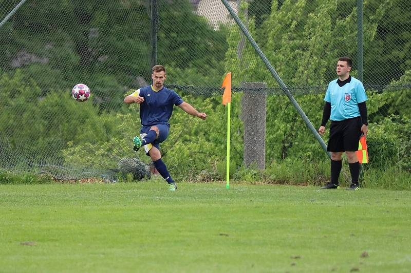 Zápas květnového 26. kola minulého ročníku okresního přeboru Frýdecko-Místecka Návsí - Bukovec 2:2. Foto: TJ Beskyd Bukovec