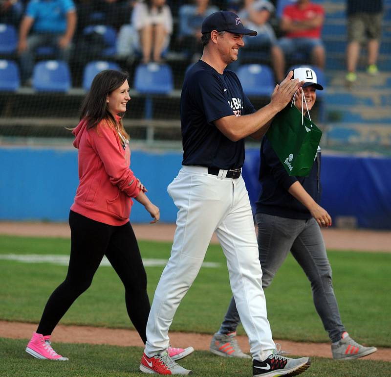 Čeští baseballisté do 18 let podlehli na evropském šampionátu v Ostravě ve středu Nizozemsku 5:11.