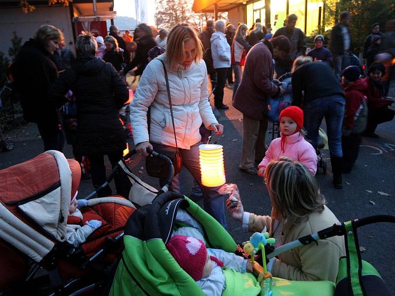 Zoo se loučila se sezonou lampiónovým průvodem a Halloweenem