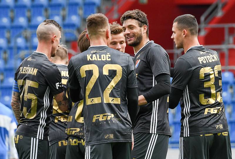 Baník Ostrava - MFK Vítkovice 2:0. Tréninkový zápas na Městském stadionu ve Vítkovicích. Foto: Petr Kotala