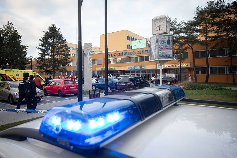 Zásah policie ve Fakultní nemocnici Ostrava po střelbě, úterý 10. prosince 2019 v Ostravě.
