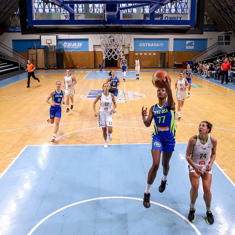 Utkání 4. kola Ženské basketbalová ligy: SBŠ Ostrava - ZVVZ USK Praha, 9. října 2019 v Ostravě.