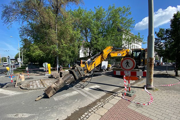 Oprava komunikace ulice Vítězná, 23. května 2022 v Ostravě.