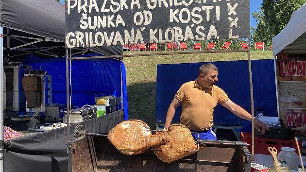 Colours of Ostrava, Dolní Vítkovice, Ostrava, 13. července 2022, stánky.