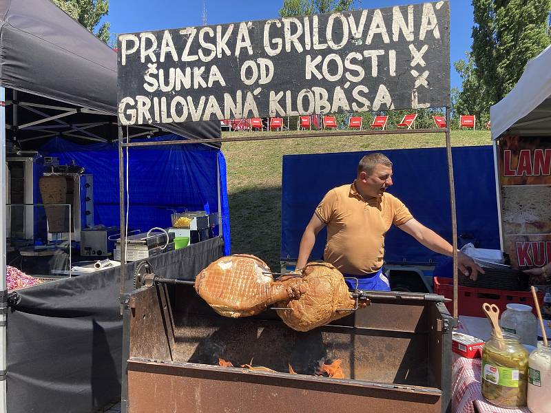 Colours of Ostrava, Dolní Vítkovice, Ostrava, 13. července 2022, stánky.