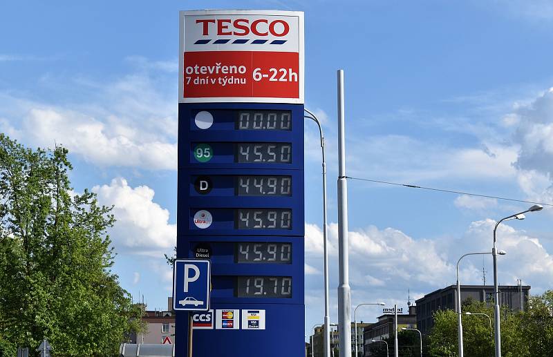 Ostrava, pumpa Tesco, cena 31. května.