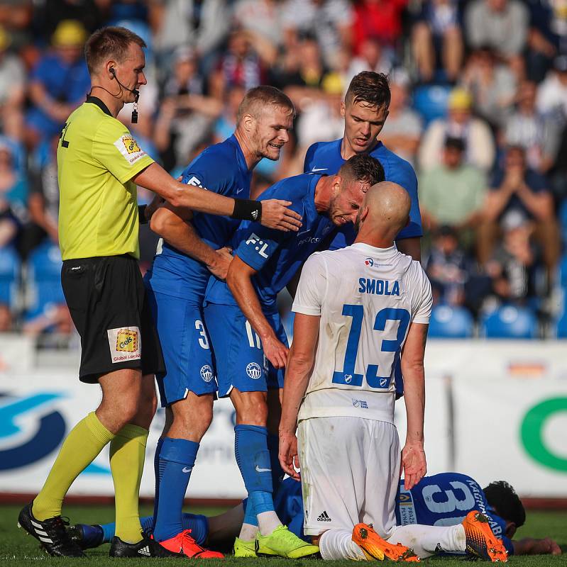 Utkání 1. kola první fotbalové ligy: FC Baník Ostrava - FC Slovan Liberec, 13. července 2019 v Ostravě. Na snímku (vpravo) Tomáš Smola.