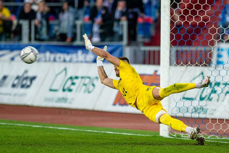 Utkání 13. kola první fotbalové ligy: Baník Ostrava - Sparta Praha, 31. října 2021 v Ostravě. Brankář Baníku Viktor Budinský.