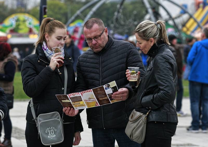 Festival pivovarů u Nové Karoliny.