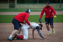 Arrows Fest 2018 v Ostravě-Porubě nabídl exhibiční zápas hokejistů Vítkovic, baseballistů Arrows Ostrava a amerických fotbalistů Steelers Ostrava.