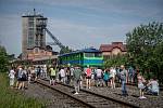 Slezský železniční spolek bude až do září pravidelně o víkendech vypravovat na okružní poznávací jízdy po uhelných vlečkách na Ostravsku a Karvinsku speciální osobní vlaky. Snímek z premiérové výletní jízdy, která se uskutečnila v sobotu 12. června 2021.