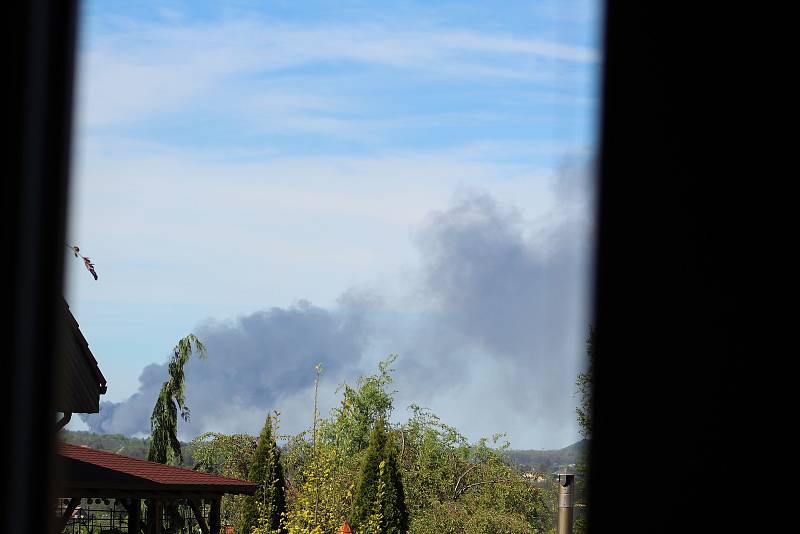 Černé nebe nad Ostravou. Takto mohli vidět požár v ostravské firmě lidé z Orlové.