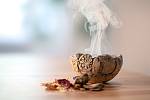 Součástí šamanských seancí měla být i konzumace rituálního nápoje, díky které se měl konzument dostat do transu a být schopen vstoupit do jiných dimenzí či mluvit s duchy.