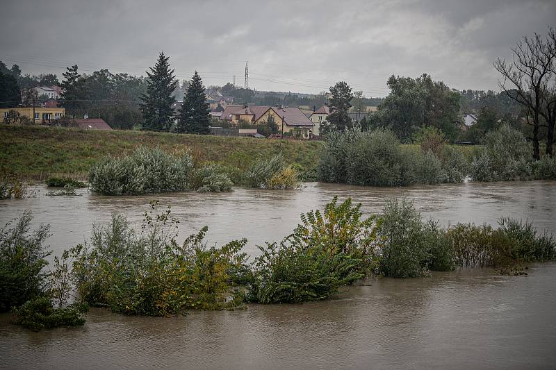 Rozvodněná Odra, říjen 2020. Ilustrační foto.