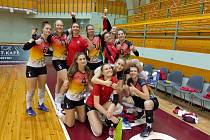 Ostravské volejbalistky se radují. Dvakrát porazily lotyšský tým Volejbola Skola Riga v jeho hale a postoupily do další fáze evropského Challenge Cupu. V něm je čeká maďarský Kaposvár.