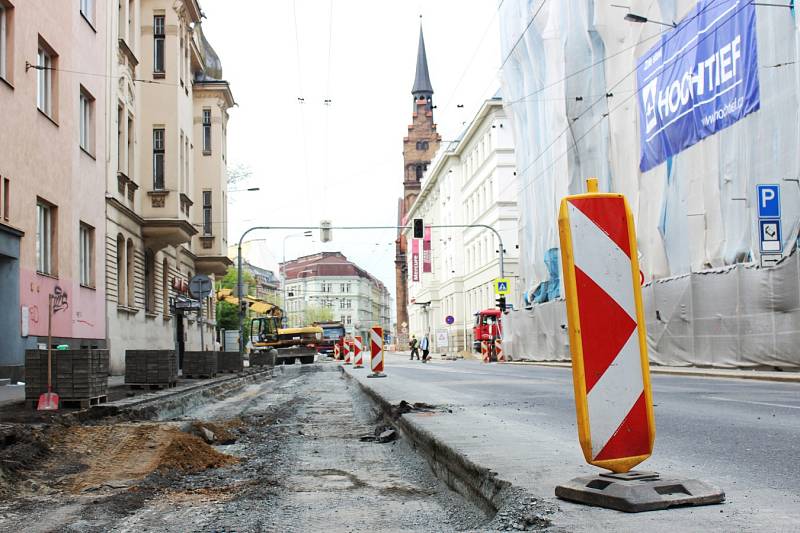 Rekonstrukce Českobratrské, květen 2017.