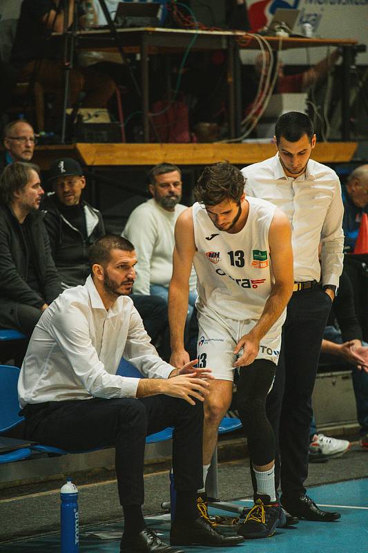 NH Ostrava - BK Opava (11. kolo ligy, úterý 2. 11. 2021).