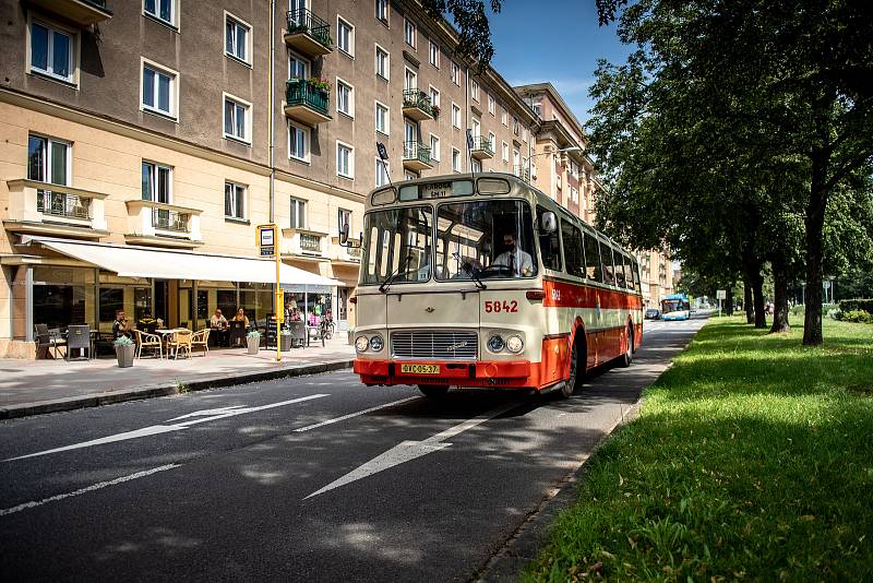 Jízdy historických vozidel Dopravního podniku Ostrava.