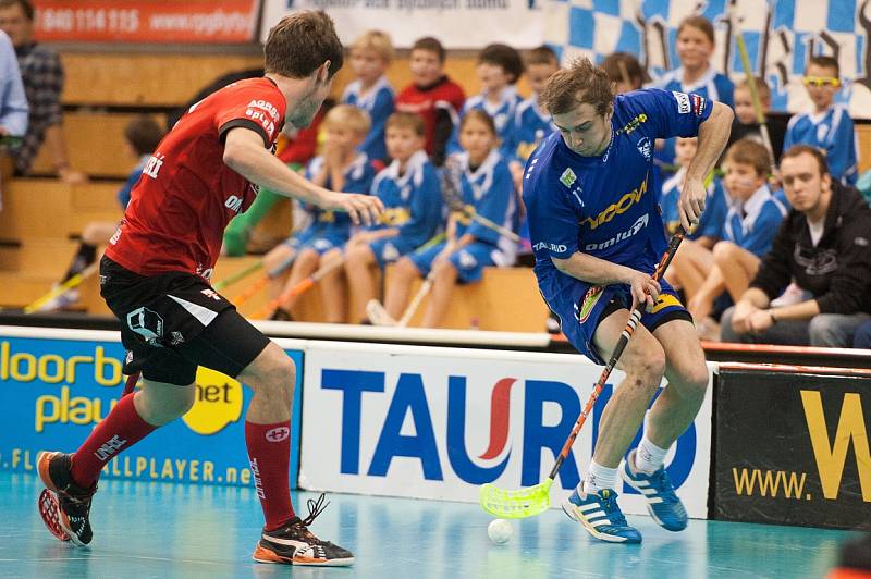 Florbalisté 1. SC WOOW Vítkovice nedokázali prolomit prokletí a znovu v souboji s odvěkým extraligovým rivalem Tatran Střešovice. Doma v hale v Ostravě-Dubině prohráli 2:4