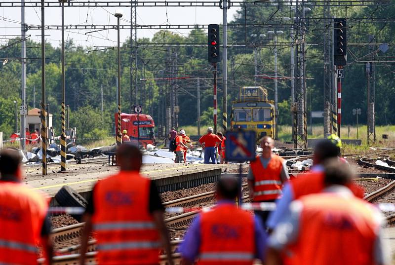 Tragická železniční nehoda pendolina ve Studénce 22. července 2015.