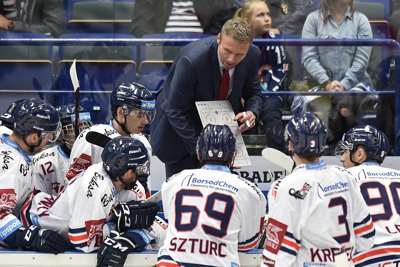 Utkání 10. kola hokejové extraligy: HC Vítkovice Ridera - HC Kometa Brno, 14. října 2018 v Ostravě. Na snímku trenér Vítkovic Jakub Petr.