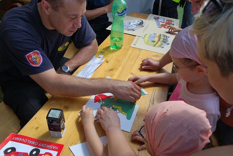 Prezentace hasičského sboru na Dni policie v Ostravě. 