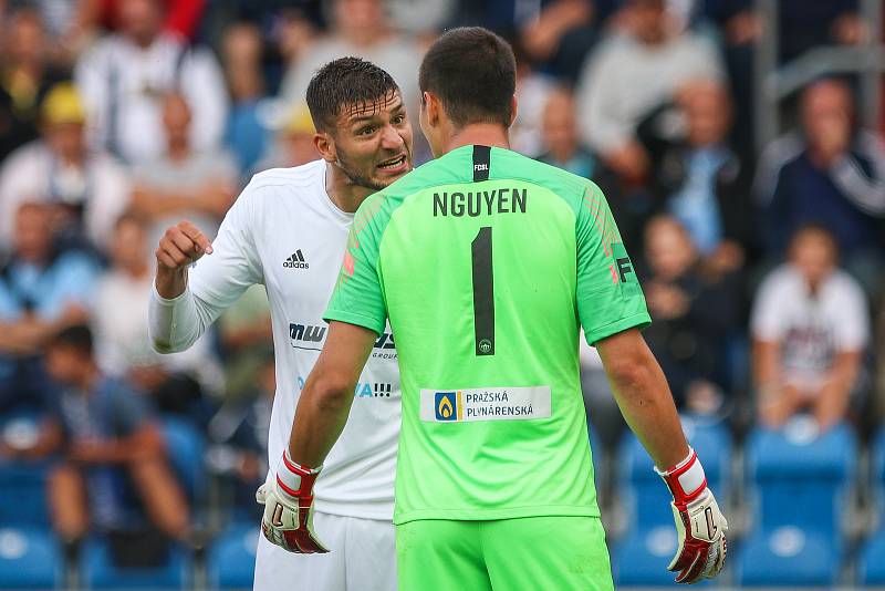 Na snímku (zleva) Patrizio Stronati, brankář Liberce Filip Nguyen. Utkání 1. kola první fotbalové ligy: FC Baník Ostrava - FC Slovan Liberec, 13. července 2019 v Ostravě.