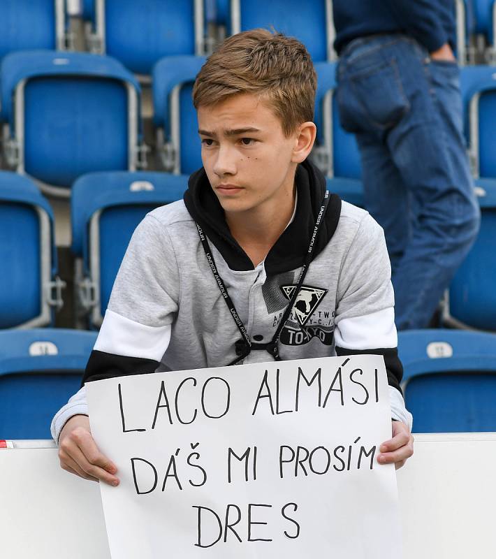 Fotbalisté Baníku Ostrava v Uherském Hradišti proti Slovácku.