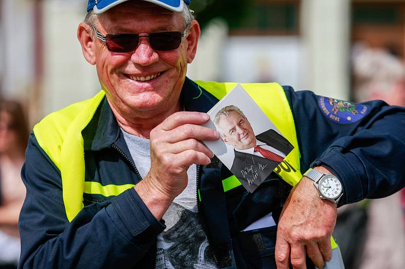 Návštěva prezidenta ČR v Moravskoslezském kraji. Ve středu 16. května 2018 se Miloš Zeman setkal s občany na Masarykově náměstí v Karviné.