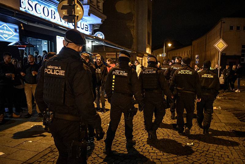 Policie a strážníci, Ostrava, rok 2020. Ilustrační foto.