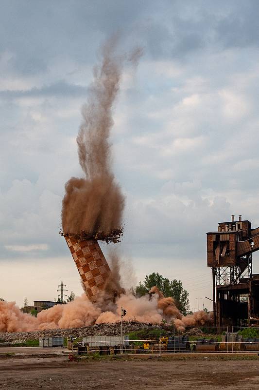 Odstřel ostravského komínu Strakáč, 3.srpna 2019 v Ostravě.