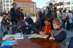Na chudobu kolem nás upozornil happening na Masarykově náměstí v Ostravě